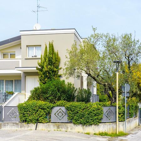 Matteotti Apartments Desenzano del Garda Bagian luar foto